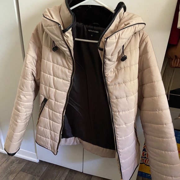 Cream puffer coat - Picture 5 of 5